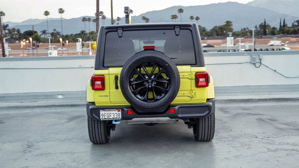 Used 2023 Jeep Wrangler Unlimited Sahara AWD/4WD image 8