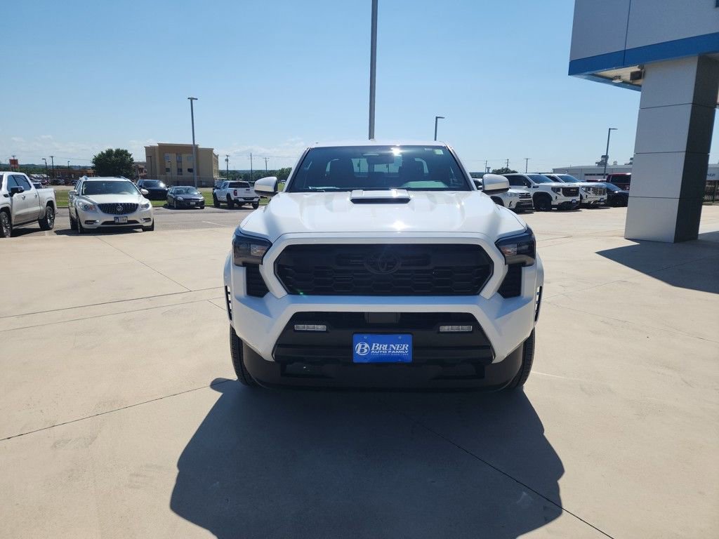 Used 2024 Toyota Tacoma TRD Sport image 2