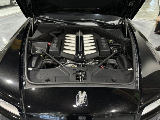 Used 2015 Rolls-Royce Wraith RWD image 32