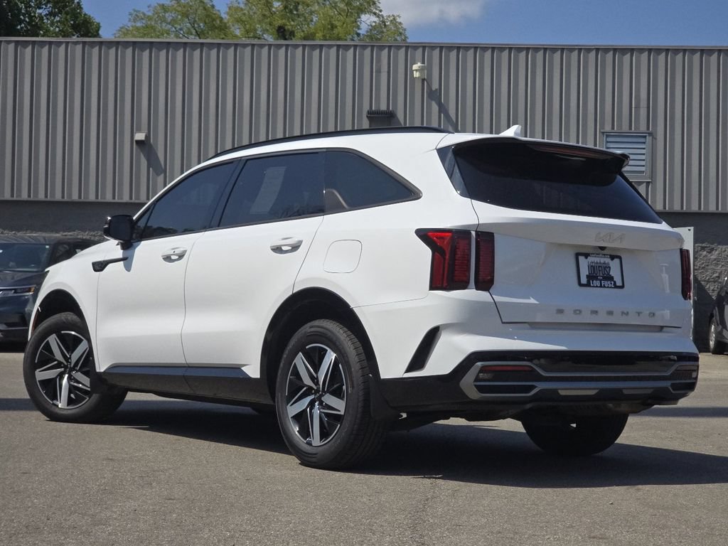 Used 2022 Kia Sorento S w/ Panoramic Sunroof Package FWD image 15