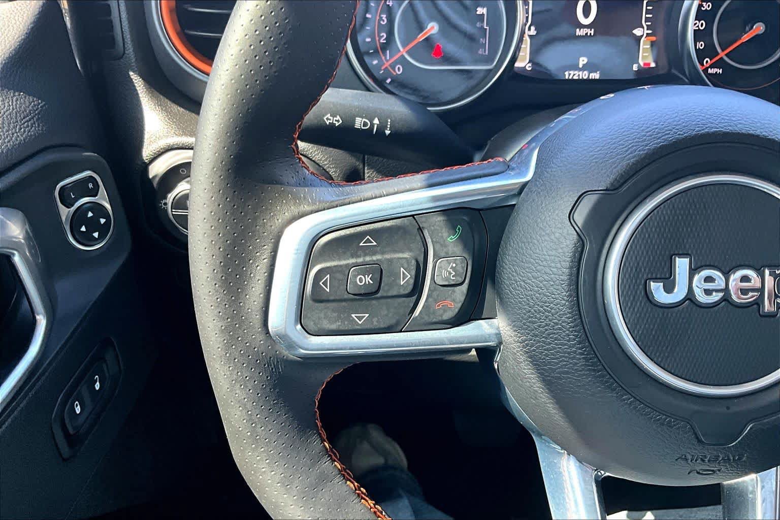Used 2023 Jeep Gladiator Mojave w/ LED Lighting Group AWD/4WD image 24