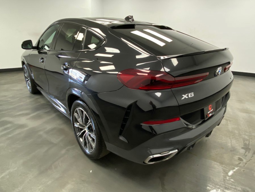 Used 2022 BMW X6 xDrive40i w/ M Sport Package AWD/4WD image 4