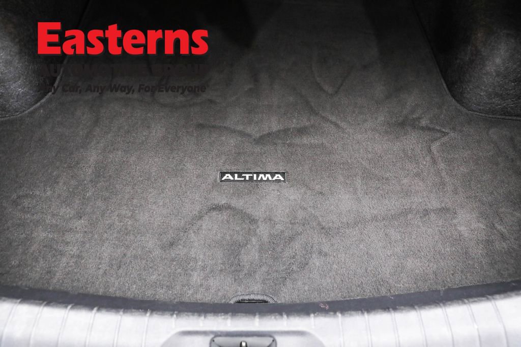 Used 2025 Nissan Altima 2.5 SV image 9