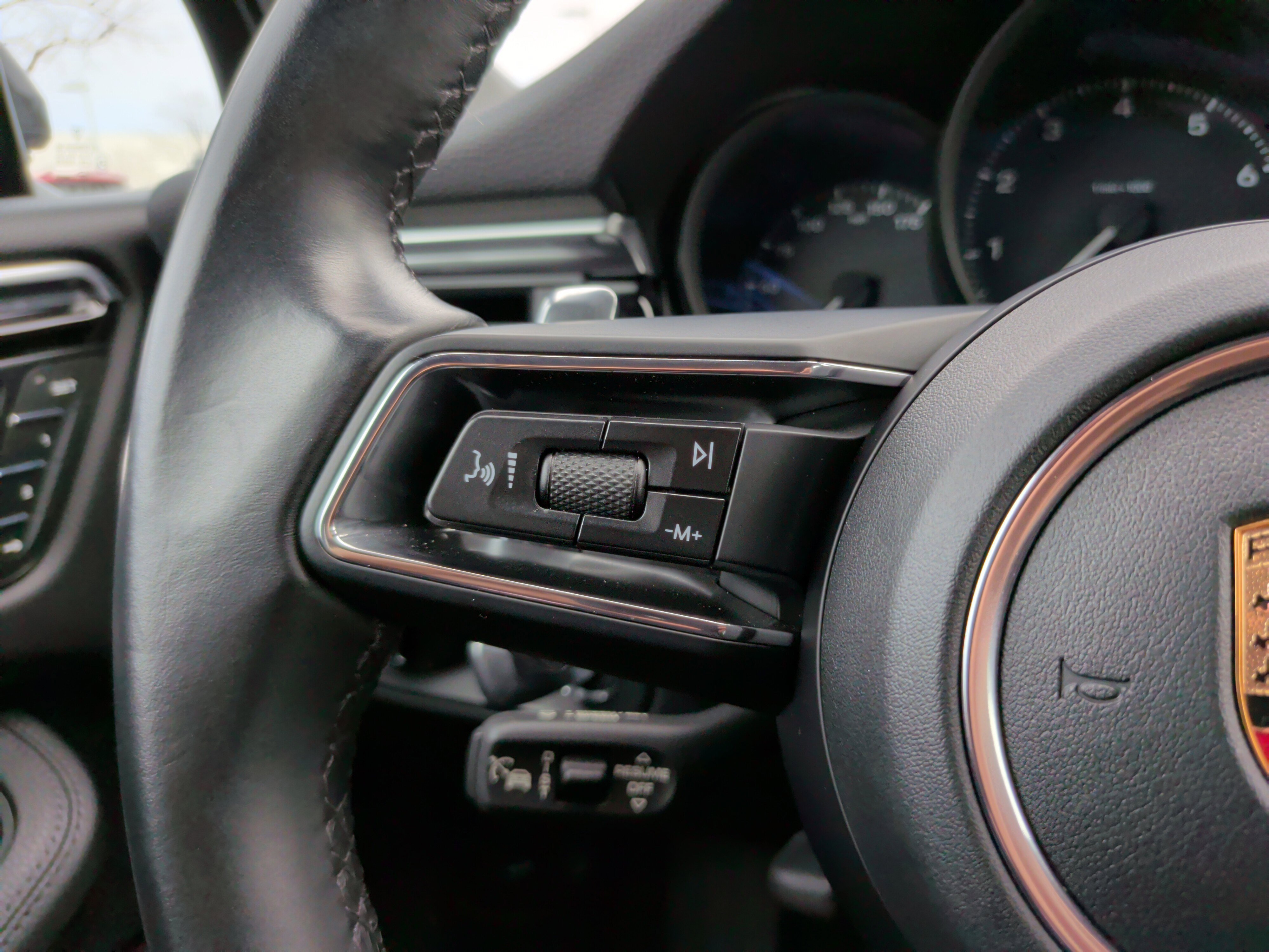 Used 2024 Porsche Macan image 22