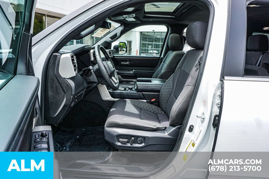 Used 2025 Toyota Sequoia SR5 AWD/4WD image 18