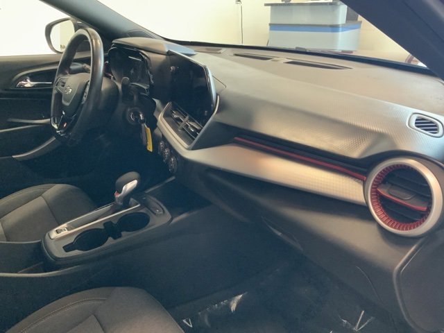 Used 2024 Chevrolet Trax RS image 31