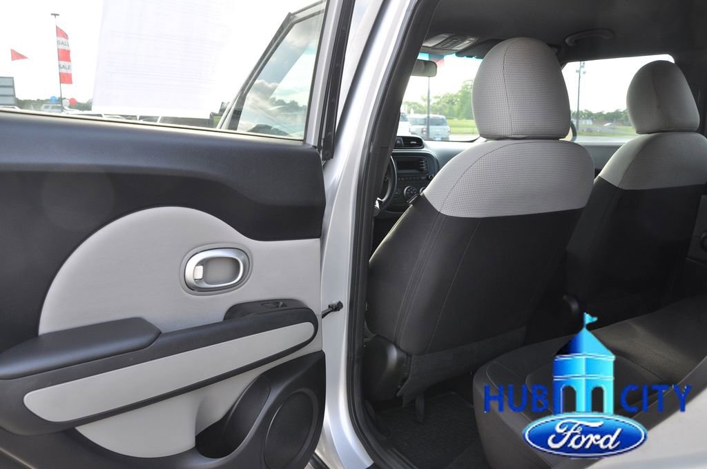 Used 2016 Kia Soul FWD image 13
