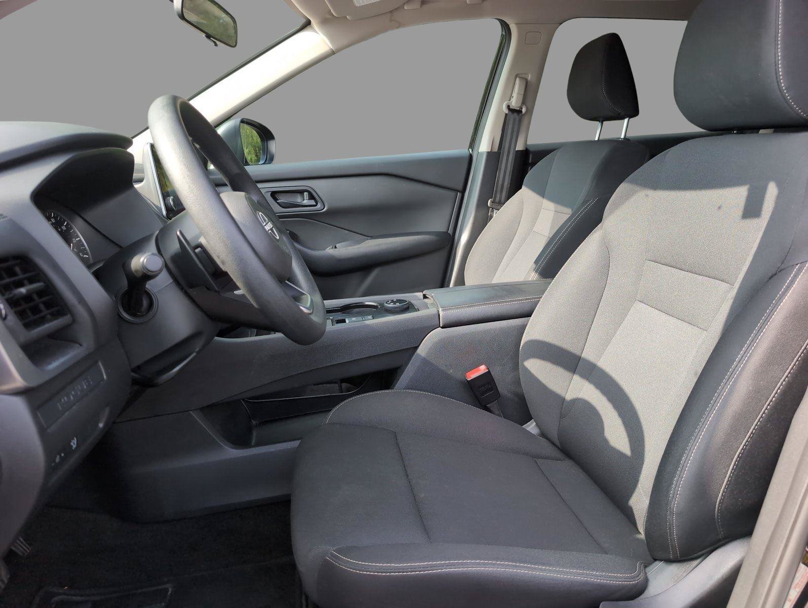 Used 2024 Nissan Rogue S AWD/4WD image 16