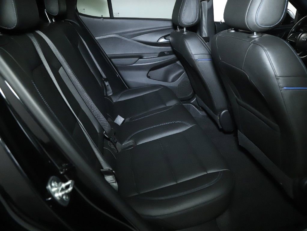 Used 2025 Buick Envista Sport Touring w/ Convenience II Package FWD image 34