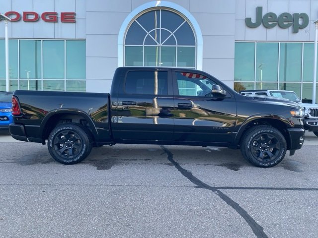 New 2026 RAM 1500 4x4 Crew Cab image 4
