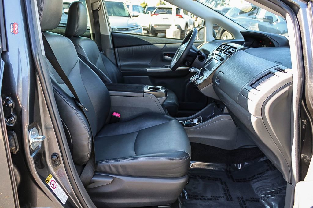 Used 2012 Toyota Prius V Five FWD image 16