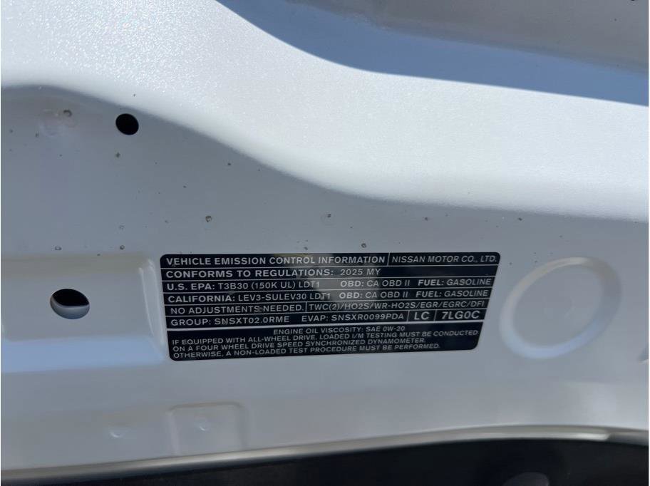 New 2025 Nissan Kicks SR FWD image 23