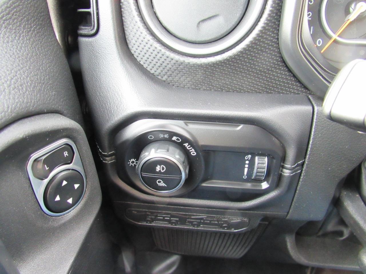 Used 2025 Jeep Gladiator Rubicon image 23