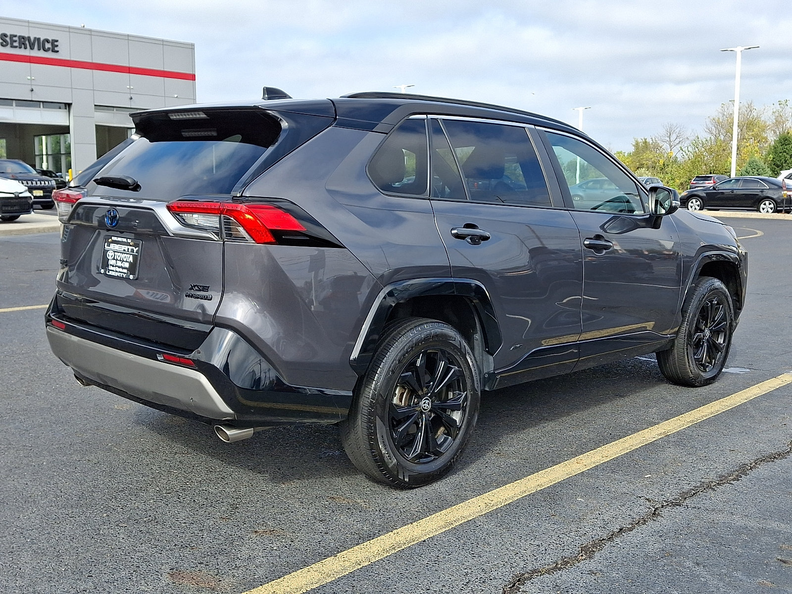Used 2022 Toyota RAV4 XSE w/ XSE Grade Weather Package AWD/4WD image 6