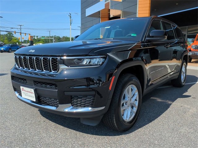 New 2025 Jeep Grand Cherokee L Laredo w/ Luxury Tech Group I image 8