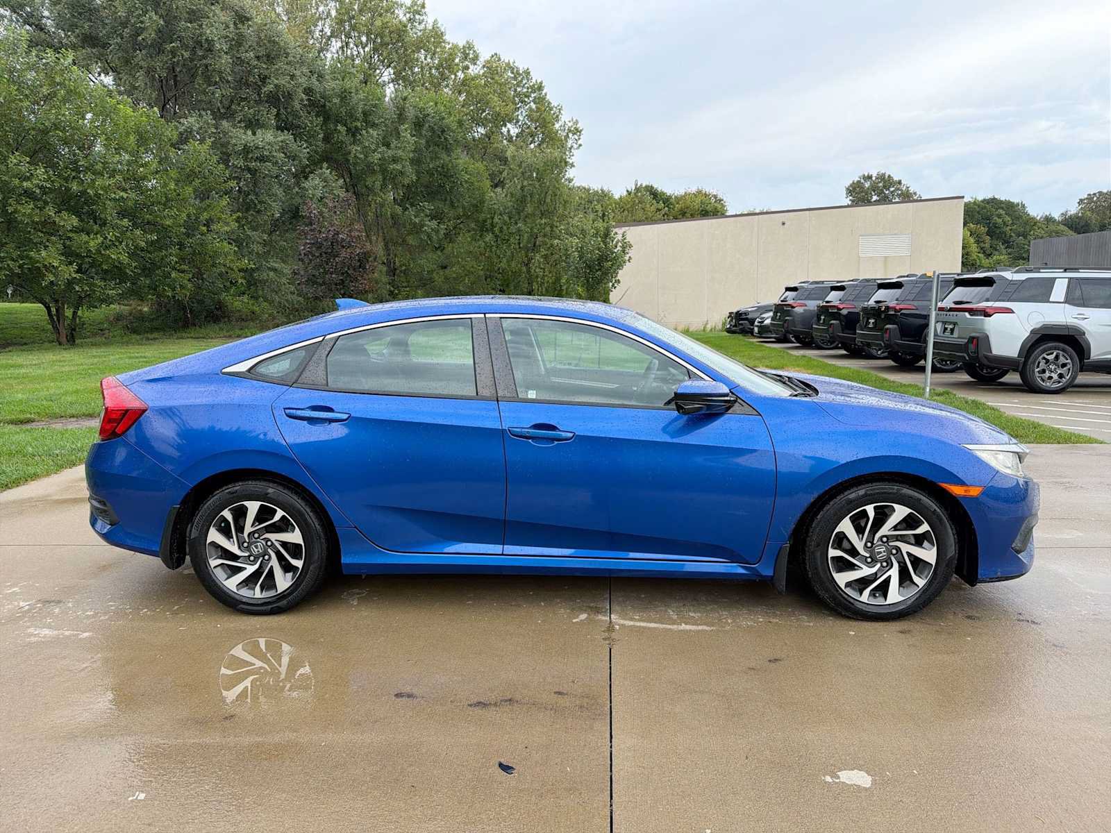 Used 2017 Honda Civic EX image 7