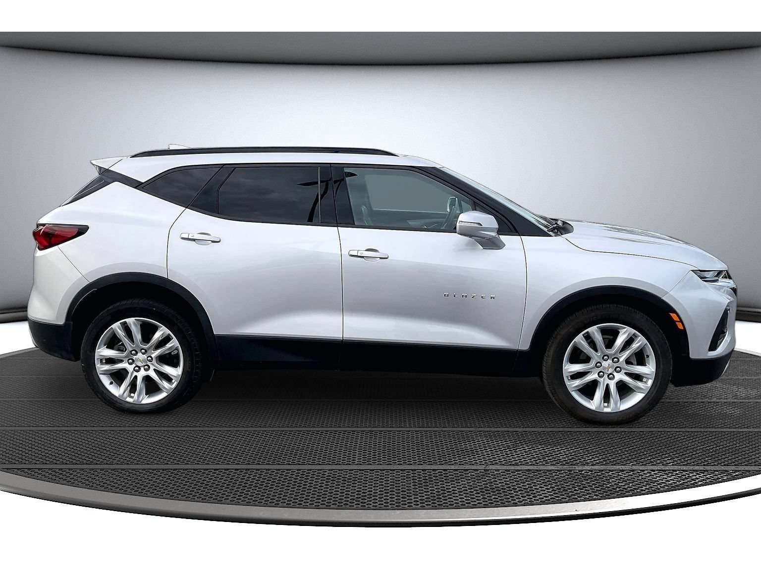 Used 2019 Chevrolet Blazer LT AWD/4WD image 14