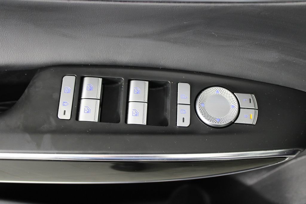 Used 2025 Genesis GV70 2.5T image 14