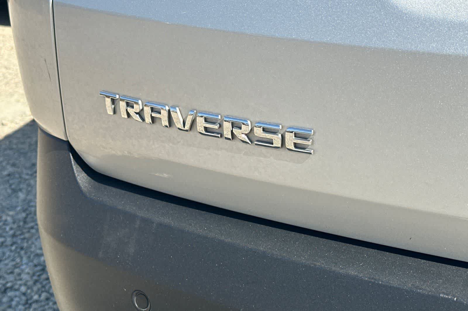 Used 2020 Chevrolet Traverse RS FWD image 13