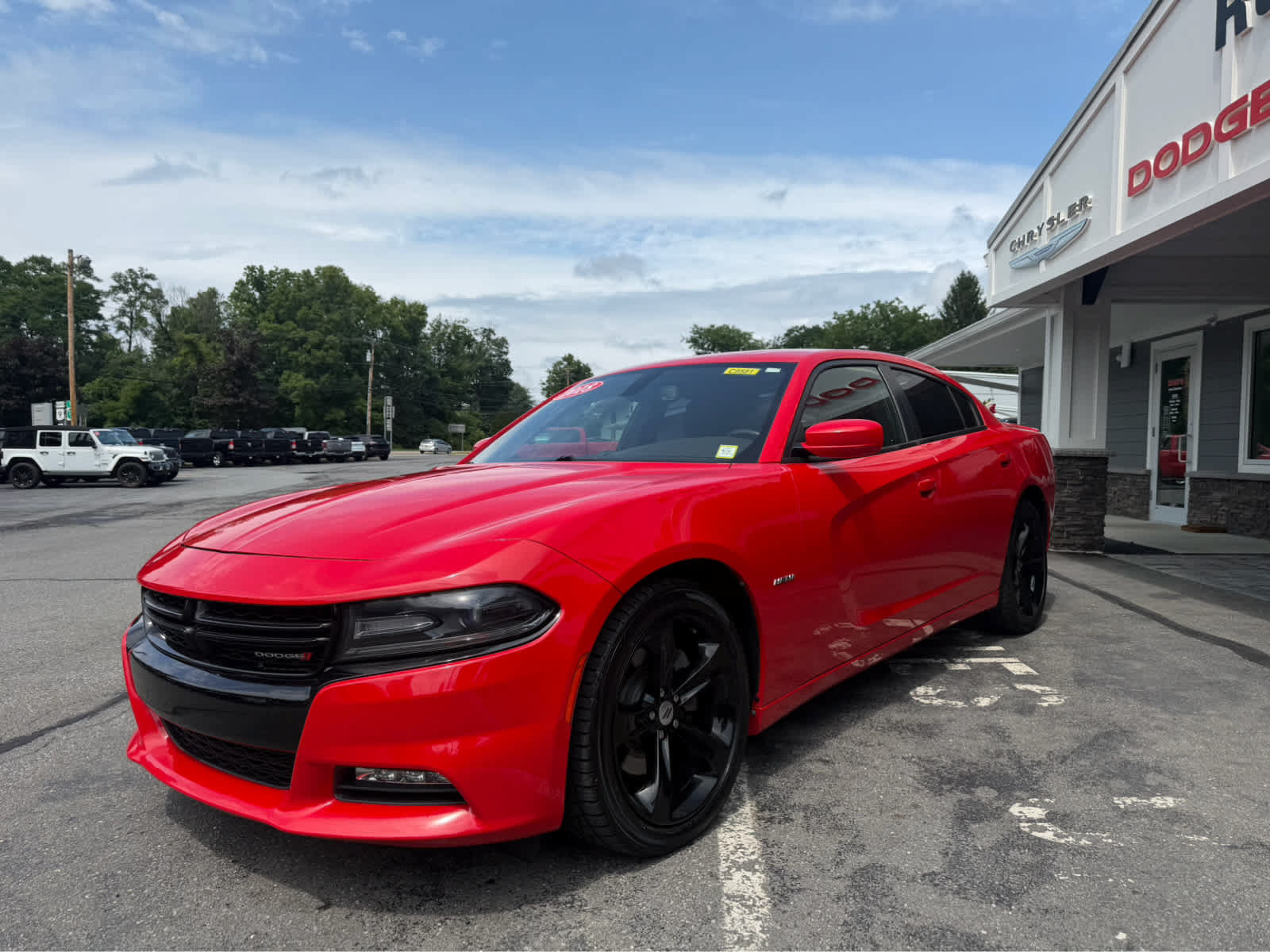 Used 2018 Dodge Charger R/T RWD image 3