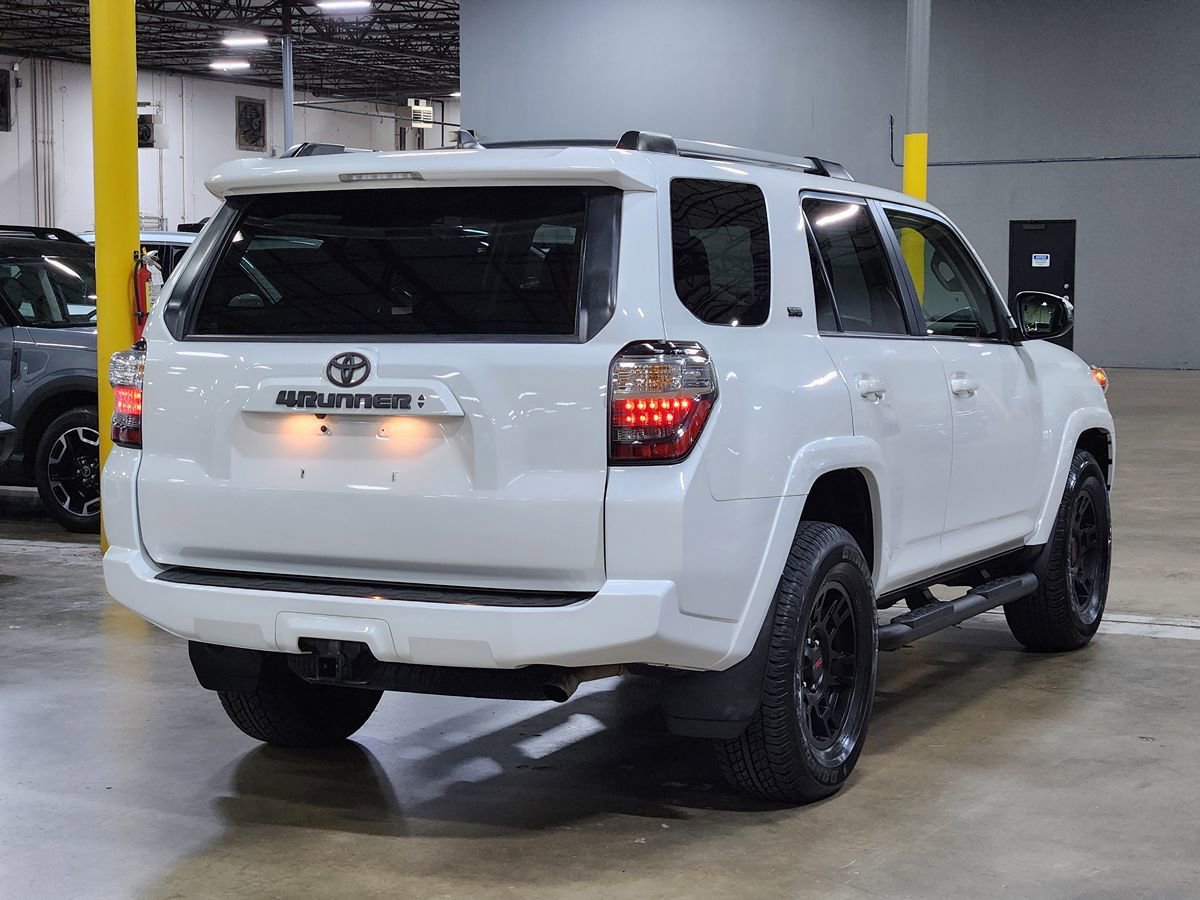 Used 2022 Toyota 4Runner SR5 RWD image 8