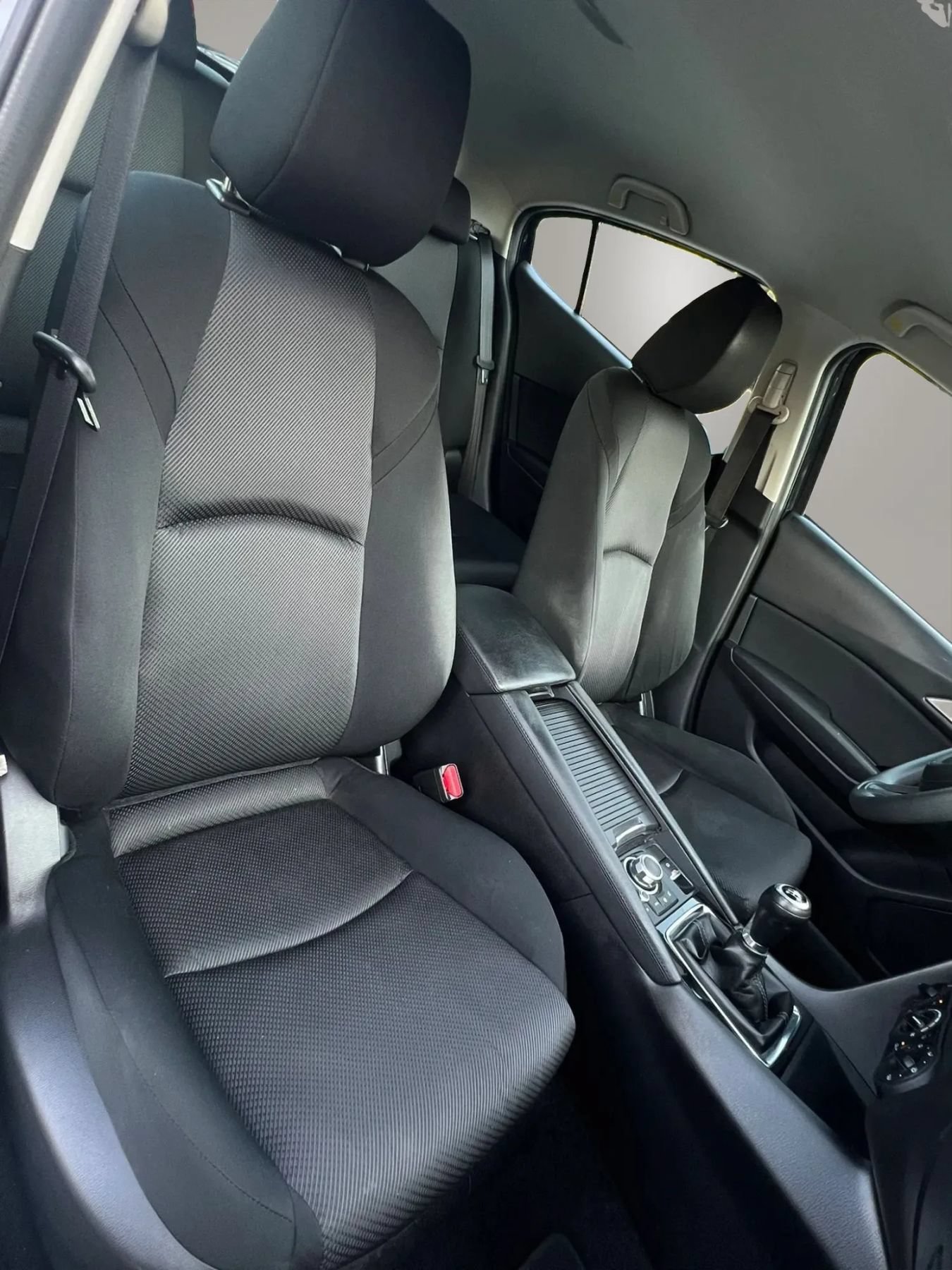 Used 2017 MAZDA MAZDA3 Sport FWD image 19
