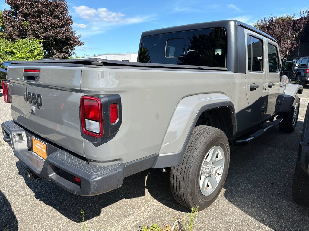Used 2023 Jeep Gladiator Sport AWD/4WD image 4