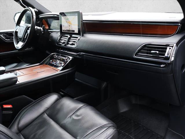 Used 2018 Lincoln Navigator Select w/ Technology Package AWD/4WD image 26