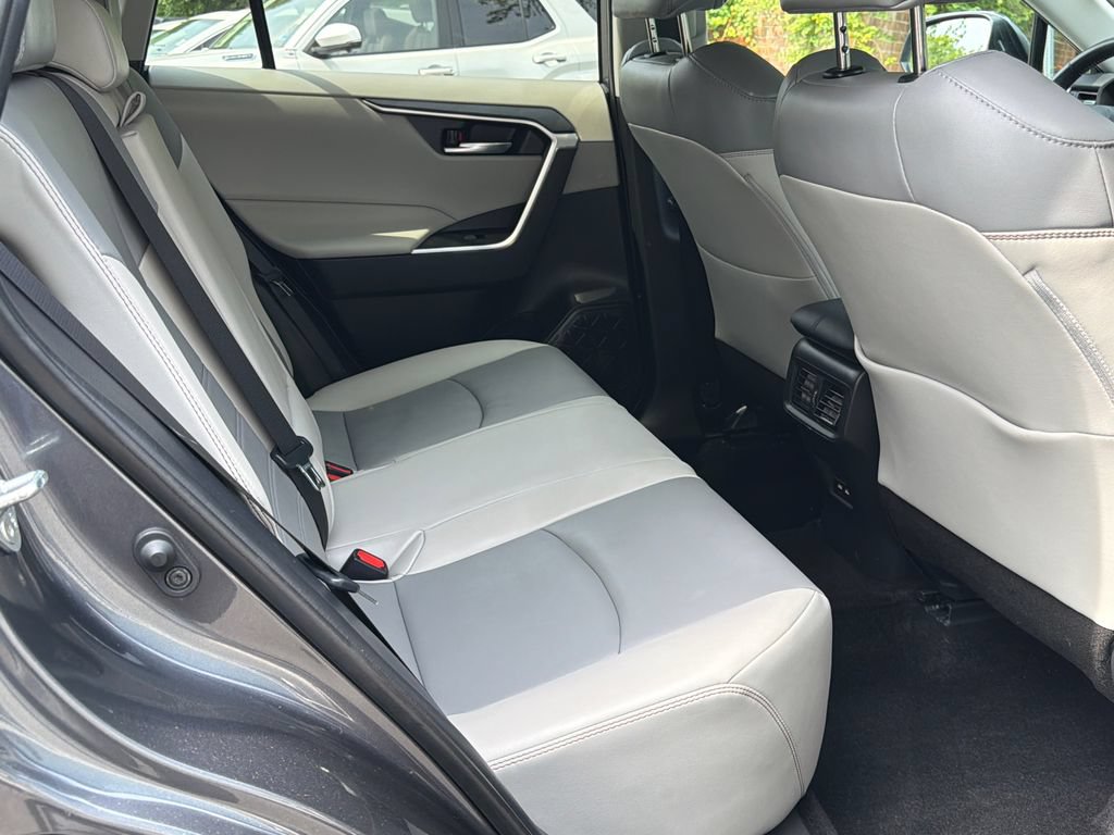 Used 2021 Toyota RAV4 XLE Premium AWD/4WD image 10