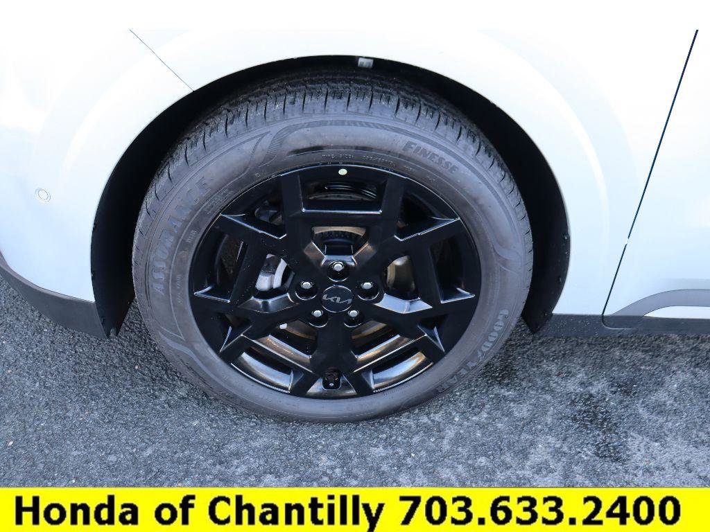 Used 2026 Kia Carnival SX w/ SX Dark Edition Package image 29