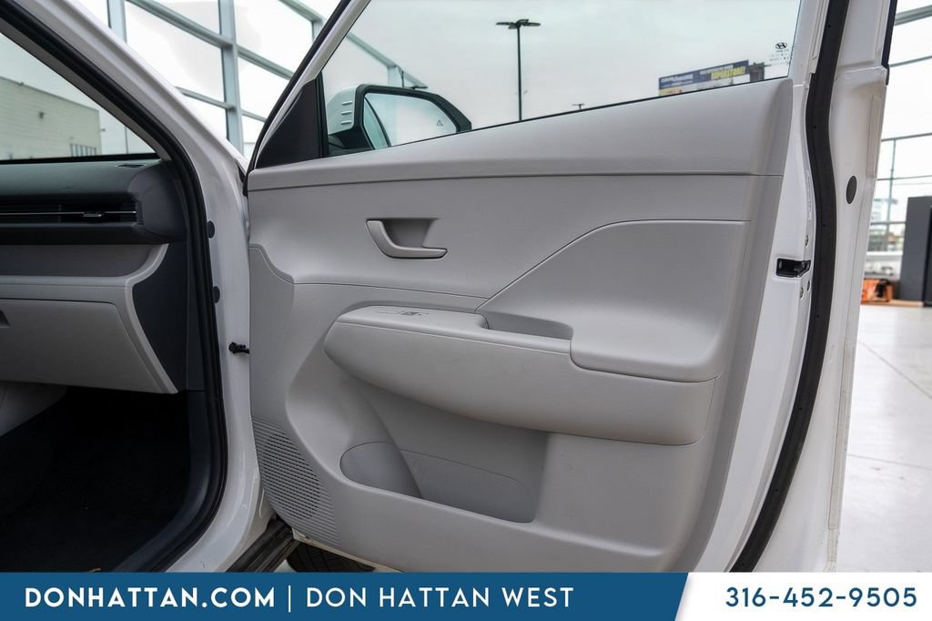 Used 2025 Hyundai Kona SEL AWD/4WD image 18