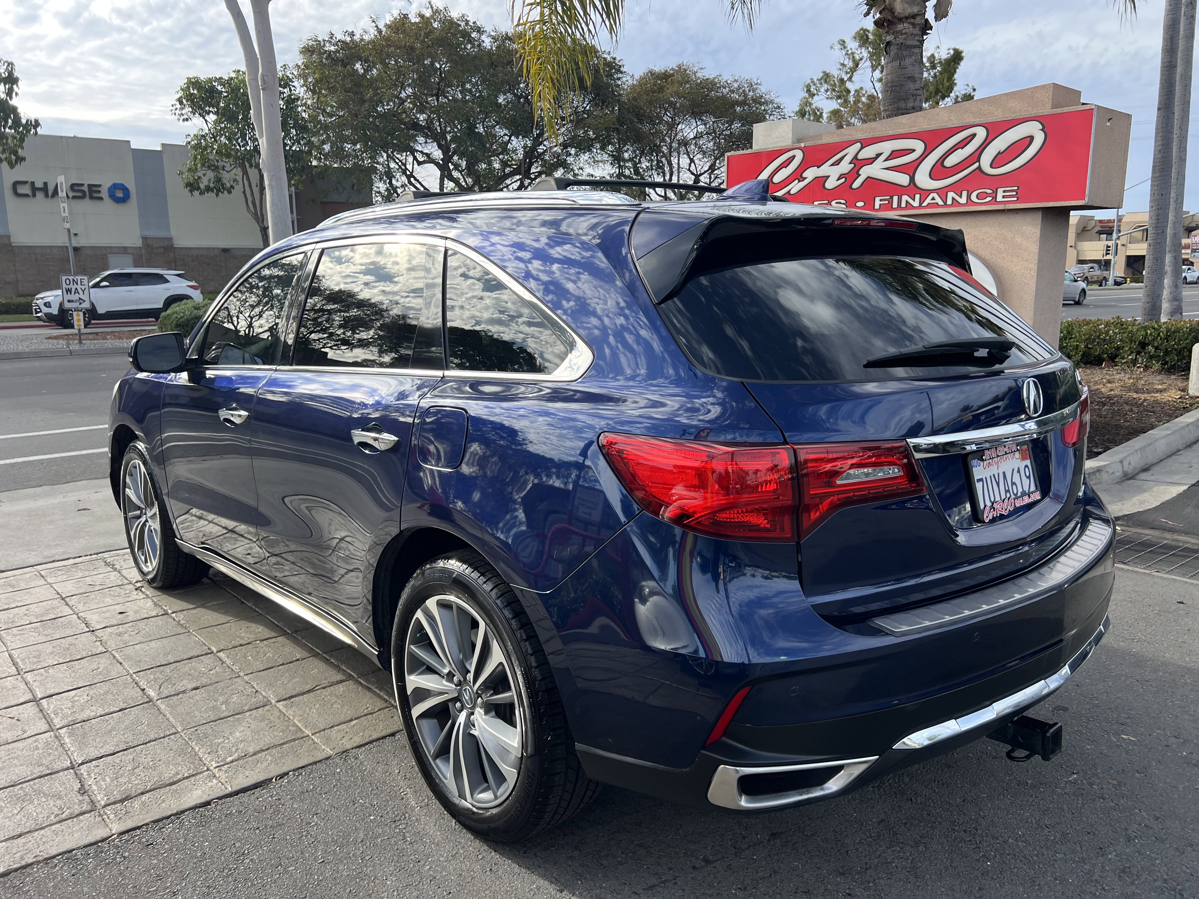 Used 2017 Acura MDX SH-AWD SPORT UTILITY 4D image 6