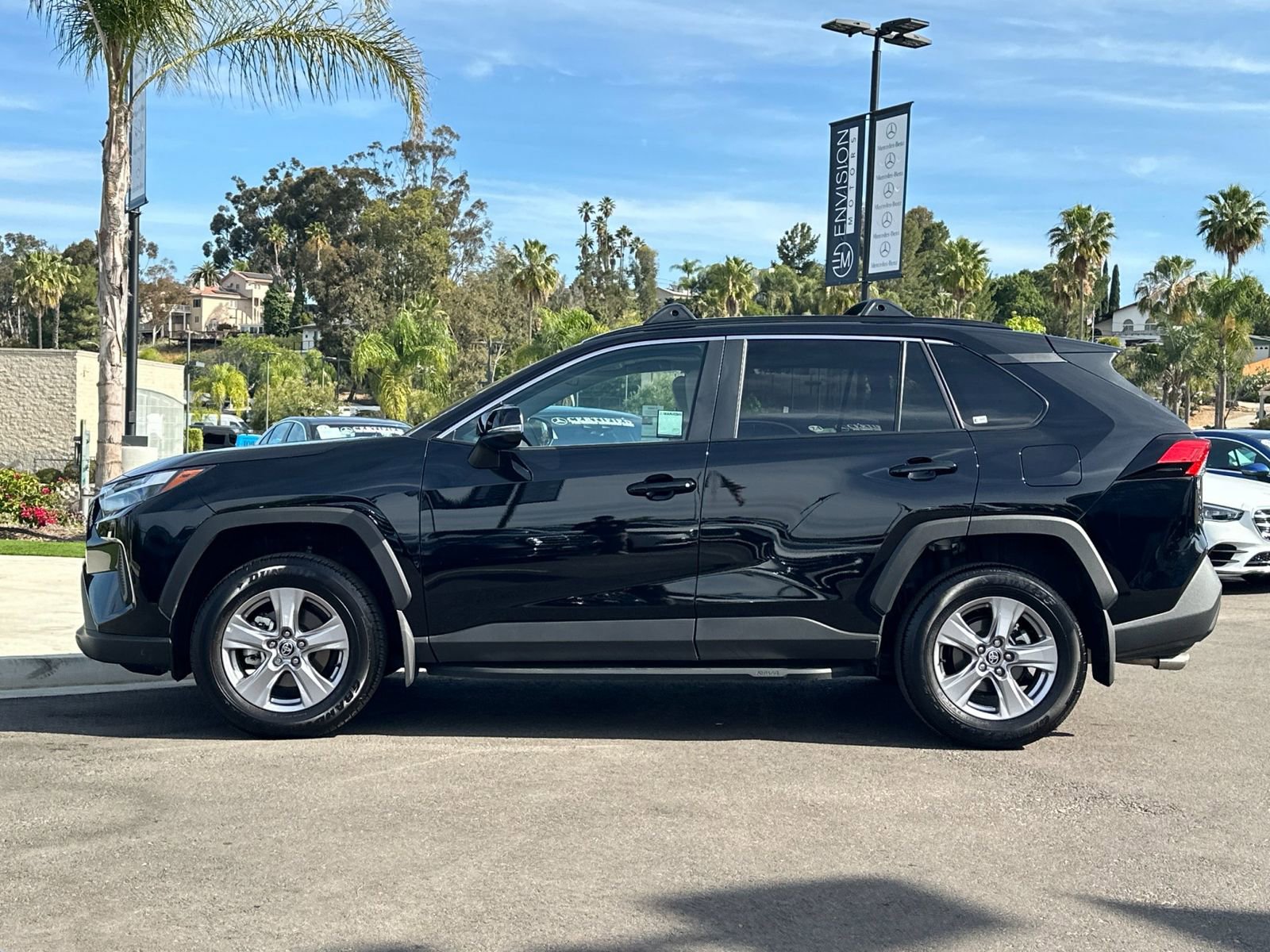 Used 2025 Toyota RAV4 XLE w/ Convenience Package AWD/4WD image 6