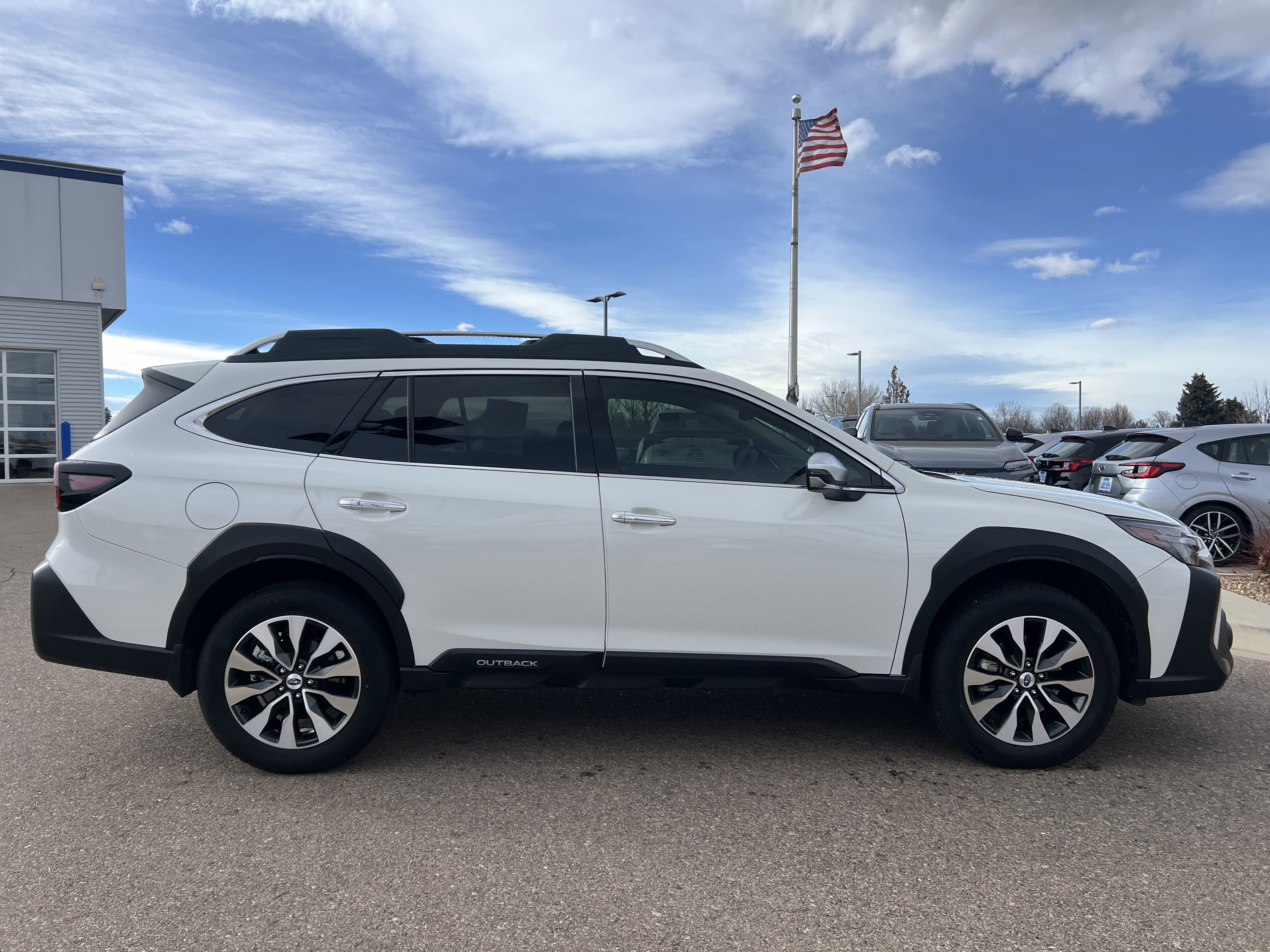 Used 2025 Subaru Outback Touring w/ Popular Package #2 image 9