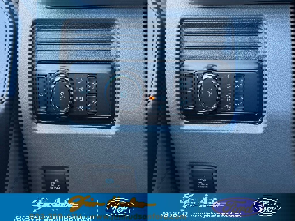 New 2026 Ford F250 XL w/ XL Chrome Package image 17