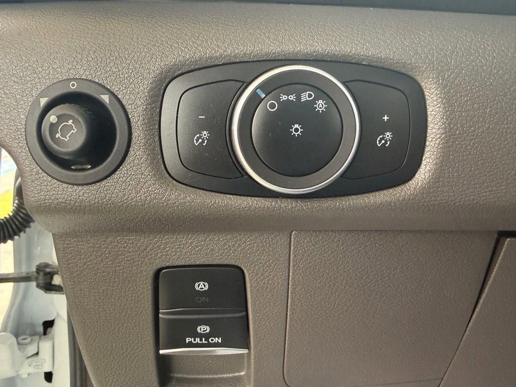 Used 2025 Ford Transit 250 148 Medium Roof image 31