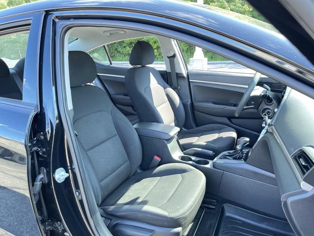 Used 2019 Hyundai Elantra SE w/ Cargo Package FWD image 24