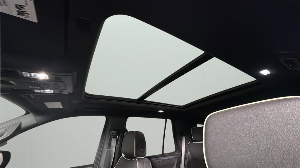 Certified 2022 GMC Yukon SLT w/ SLT Premium Package image 26