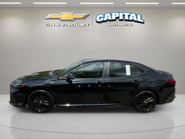 Used 2025 Toyota Camry SE FWD image 2