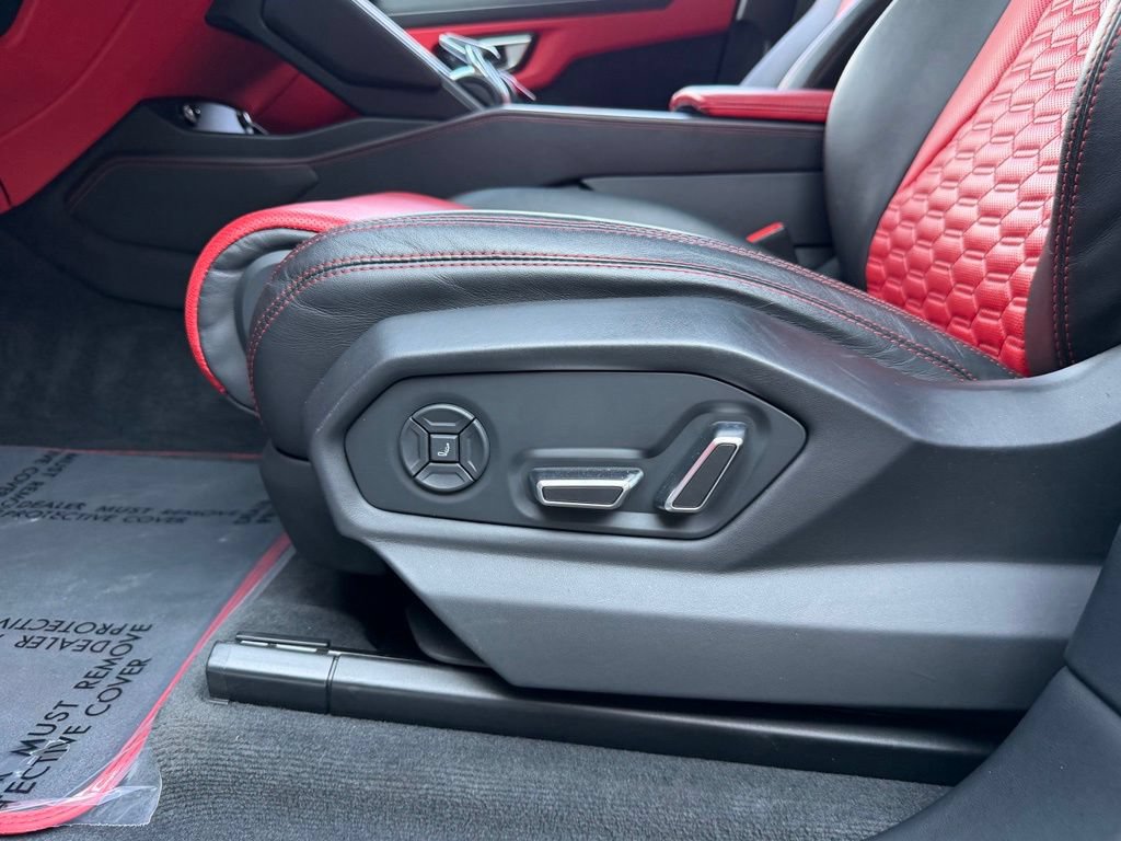 Used 2021 Lamborghini Urus AWD/4WD image 27