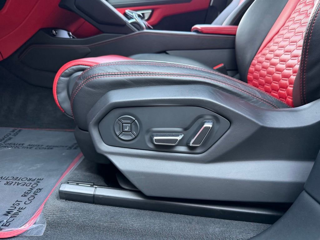 Used 2021 Lamborghini Urus AWD/4WD image 27