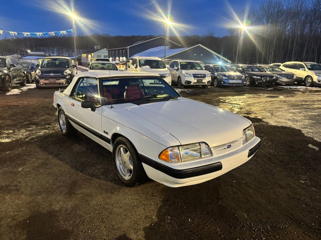 Used 1990 Ford Mustang LX image 3