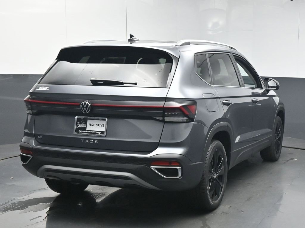 New 2025 Volkswagen Taos SE image 7