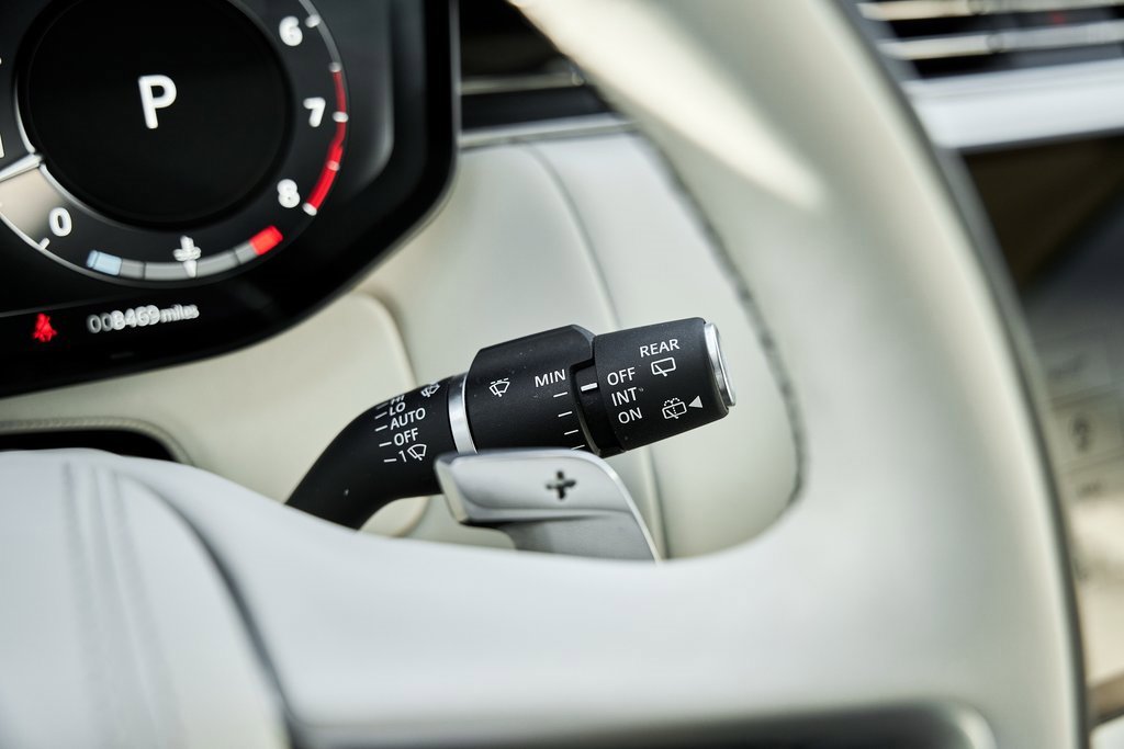 Used 2024 Land Rover Range Rover SV image 69