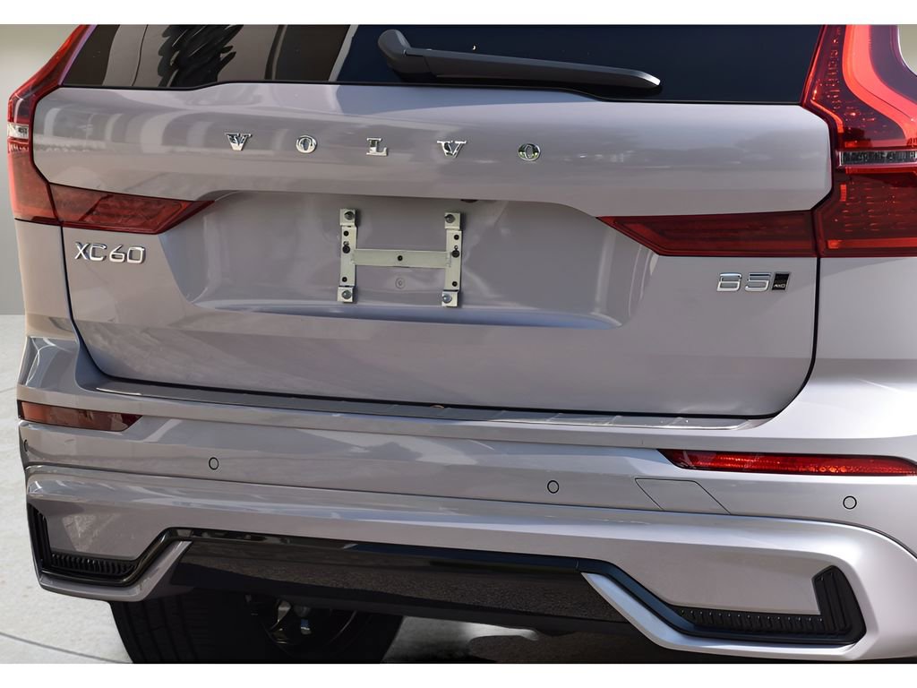 Certified 2026 Volvo XC60 B5 Plus w/ Protection Package Premier image 28