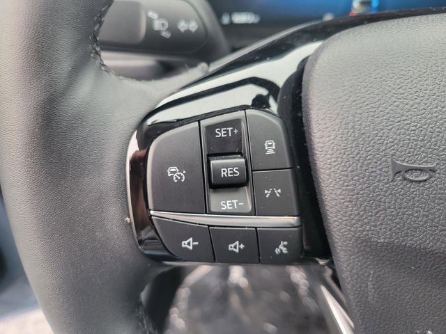 Used 2025 Ford Escape Platinum AWD/4WD image 14