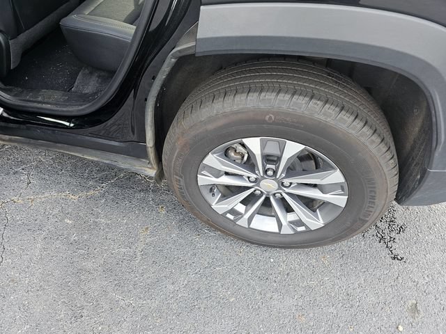 Used 2025 Chevrolet Equinox LT w/ Convenience Package II AWD/4WD image 12