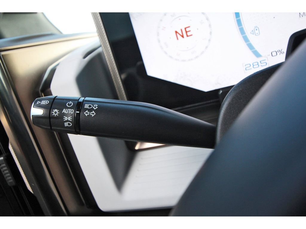 Used 2025 GMC Hummer EV 2X image 16