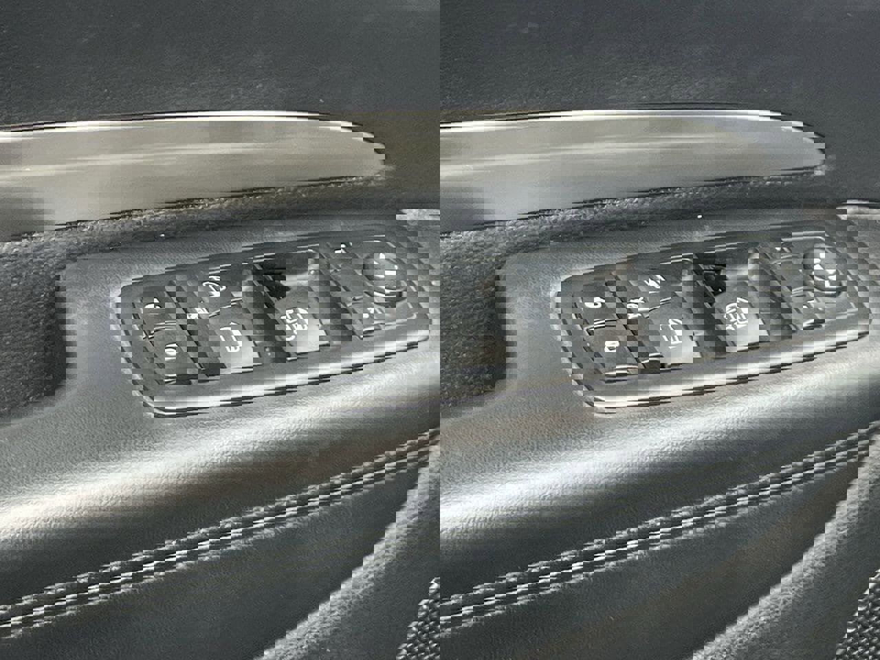 Used 2013 Dodge Durango SXT image 12