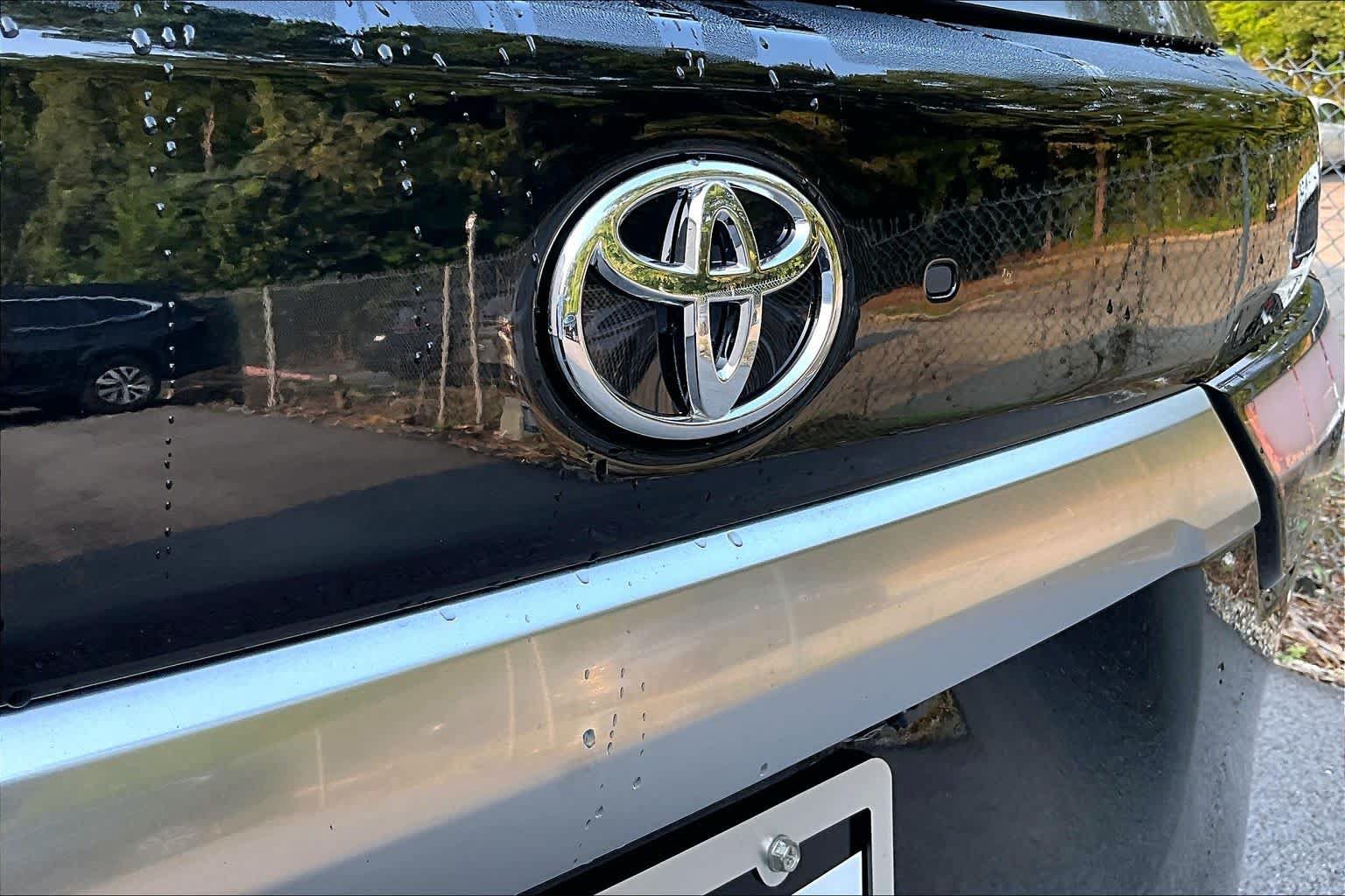Certified 2025 Toyota Sequoia Capstone AWD/4WD image 31